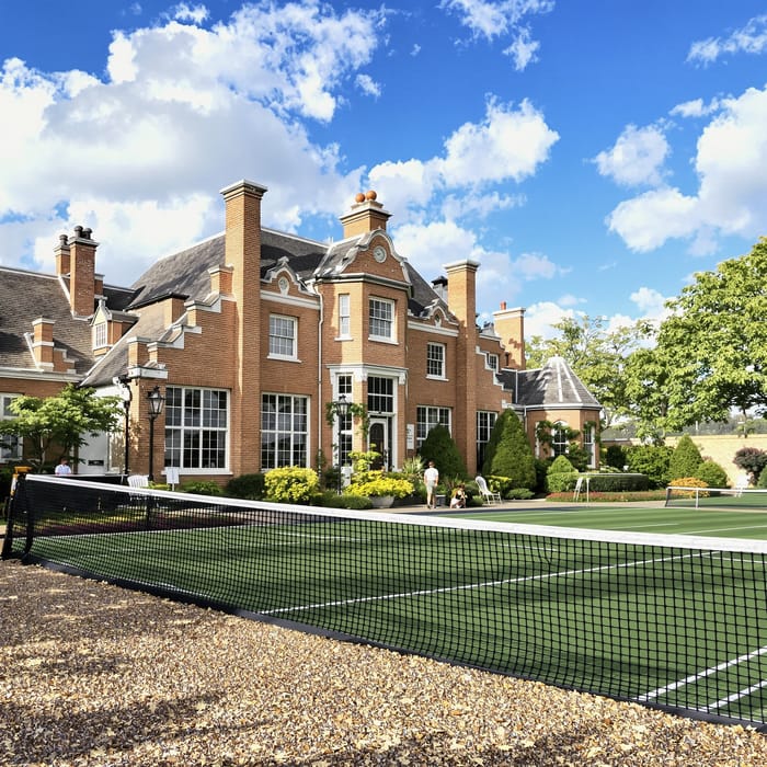 Classic Old Money Aesthetic at the Tennis Club